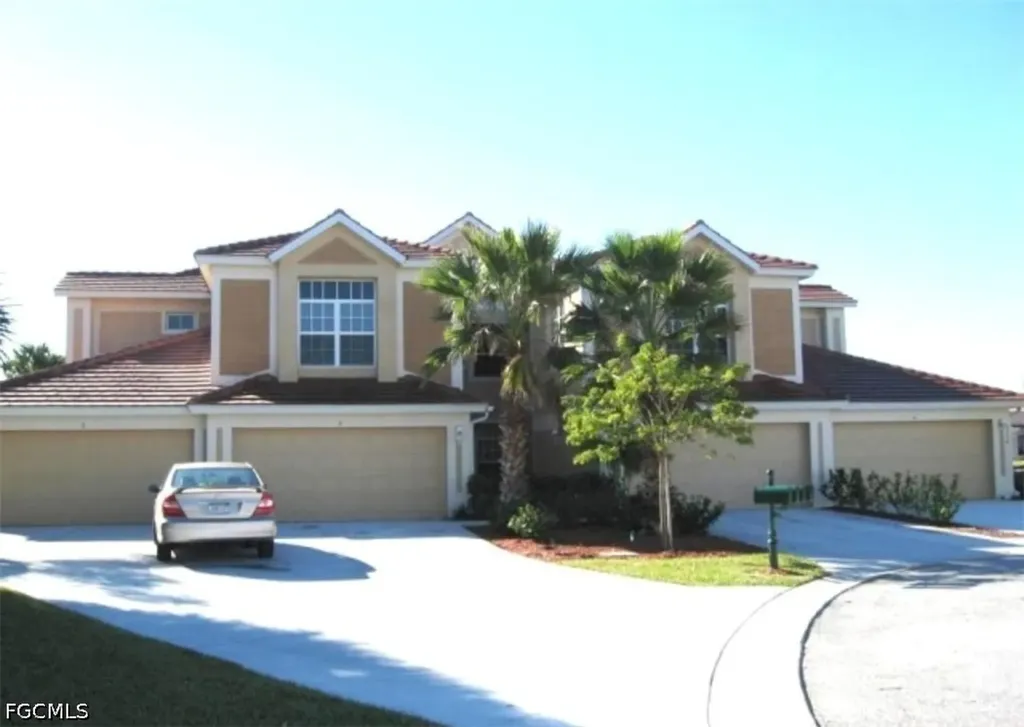 3160 Sea Trawler Bend North Fort Myers FL 33903