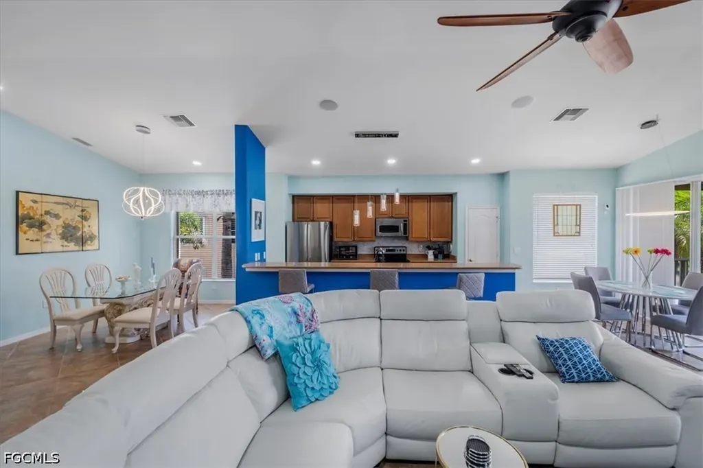3160 Sea Trawler Bend North Fort Myers FL 33903
