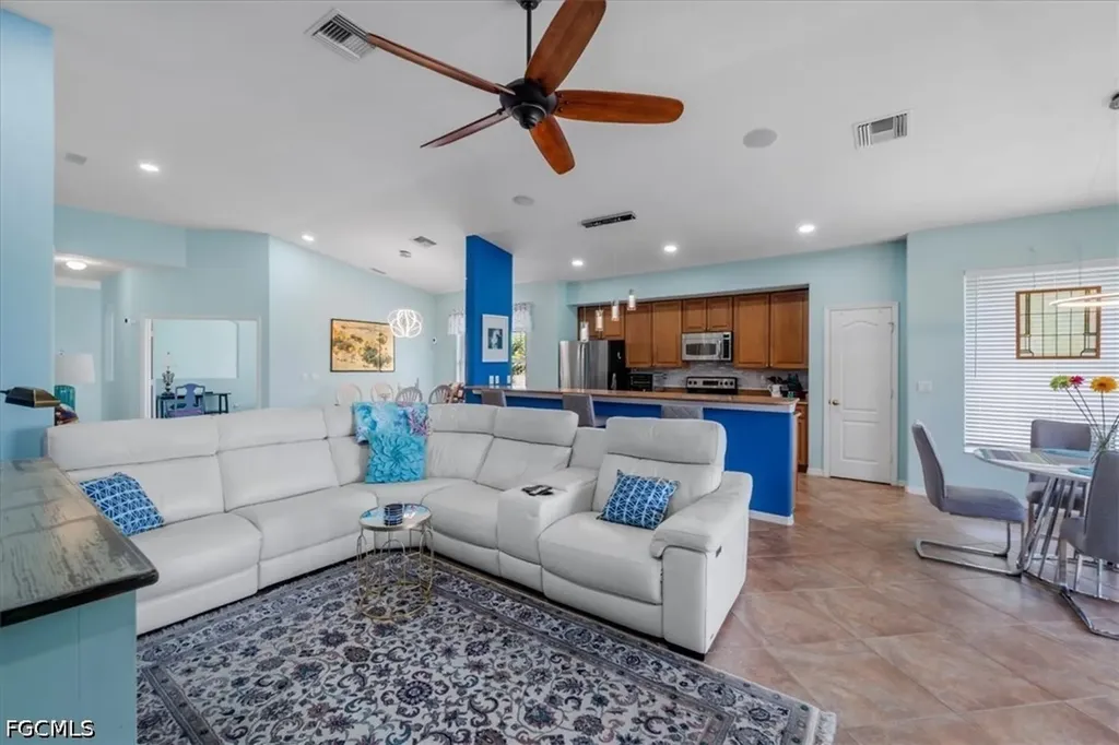 3160 Sea Trawler Bend North Fort Myers FL 33903