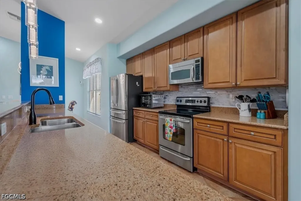 3160 Sea Trawler Bend North Fort Myers FL 33903