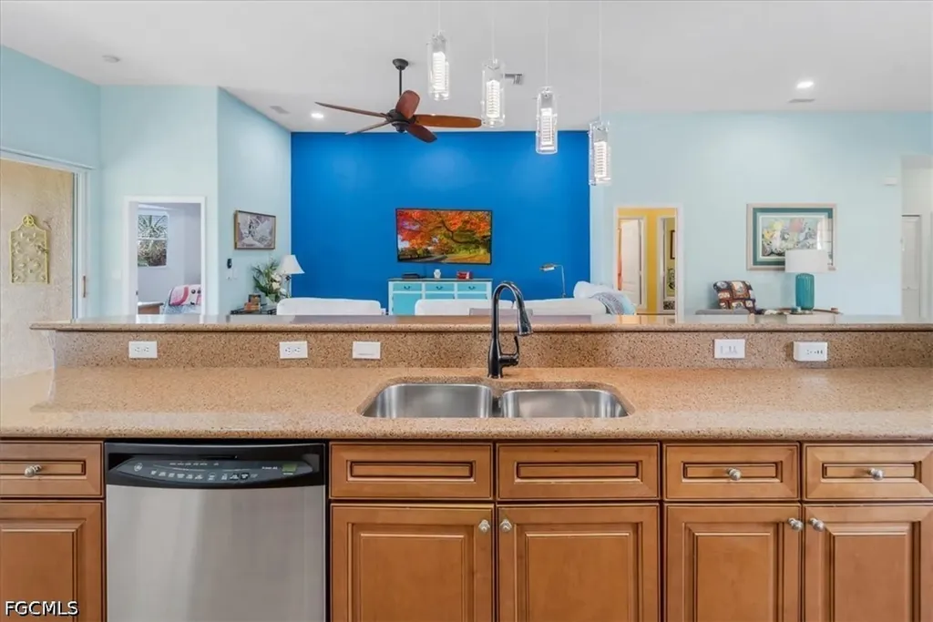 3160 Sea Trawler Bend North Fort Myers FL 33903