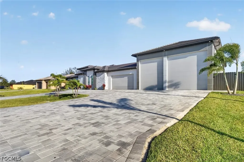 3224 NW 21st Street Cape Coral FL 33993