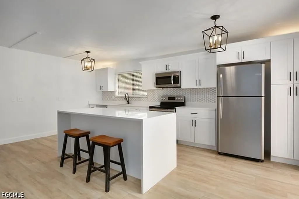 1470 Park Shore Circle Fort Myers FL 33901