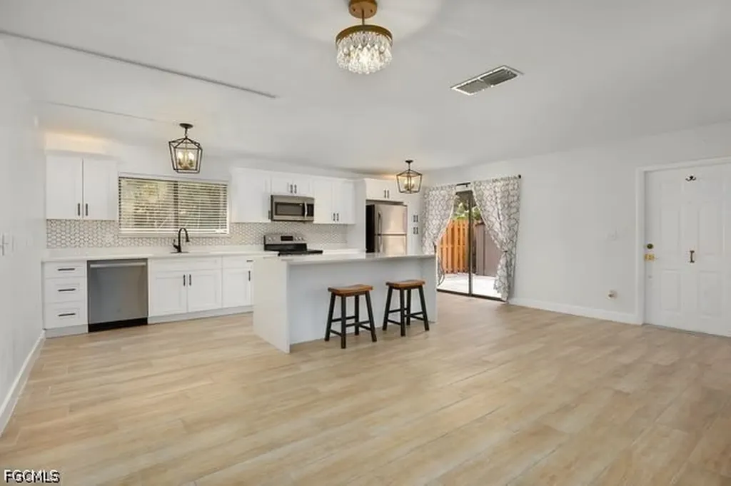 1470 Park Shore Circle Fort Myers FL 33901