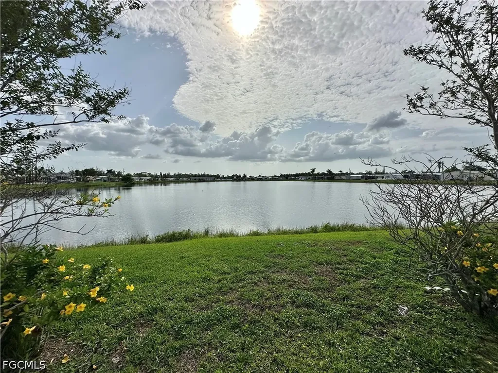 3053 Artesian Lane North Fort Myers FL 33917