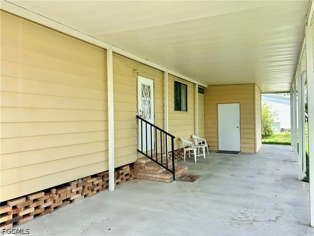 3053 Artesian Lane North Fort Myers FL 33917