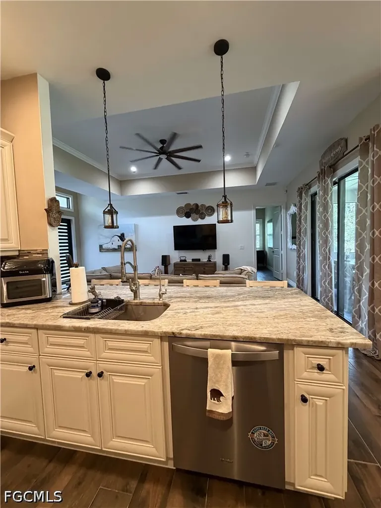 190 2nd Street SE Naples FL 34117