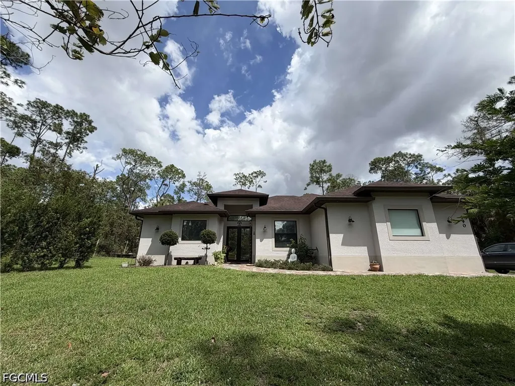 190 2nd Street SE Naples FL 34117