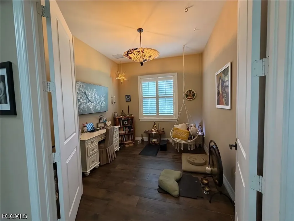 190 2nd Street SE Naples FL 34117