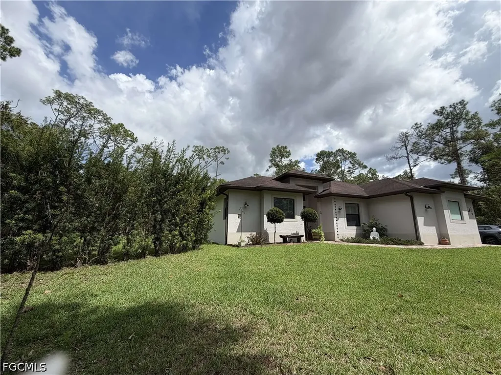 190 2nd Street SE Naples FL 34117