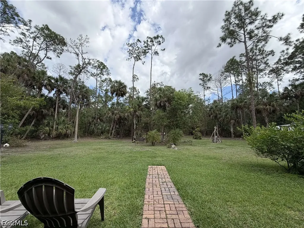 190 2nd Street SE Naples FL 34117