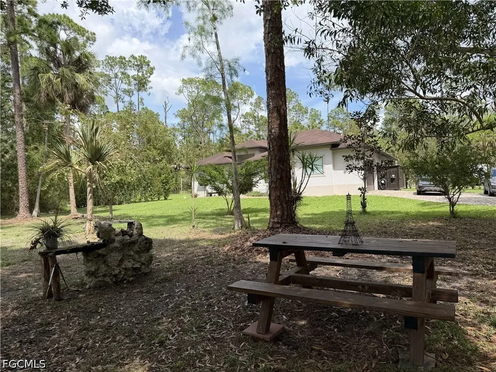 190 2nd Street SE Naples FL 34117