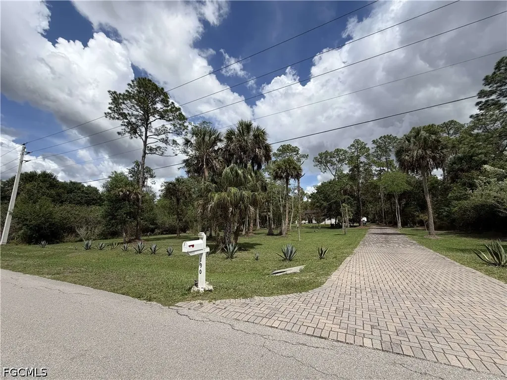 190 2nd Street SE Naples FL 34117