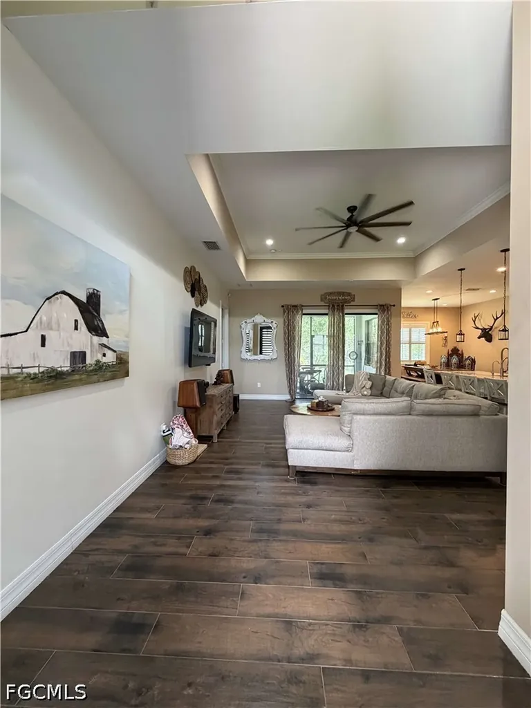 190 2nd Street SE Naples FL 34117