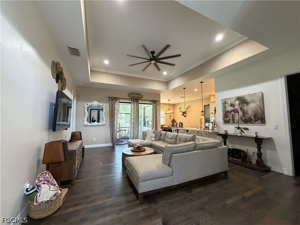 190 2nd Street SE Naples FL 34117