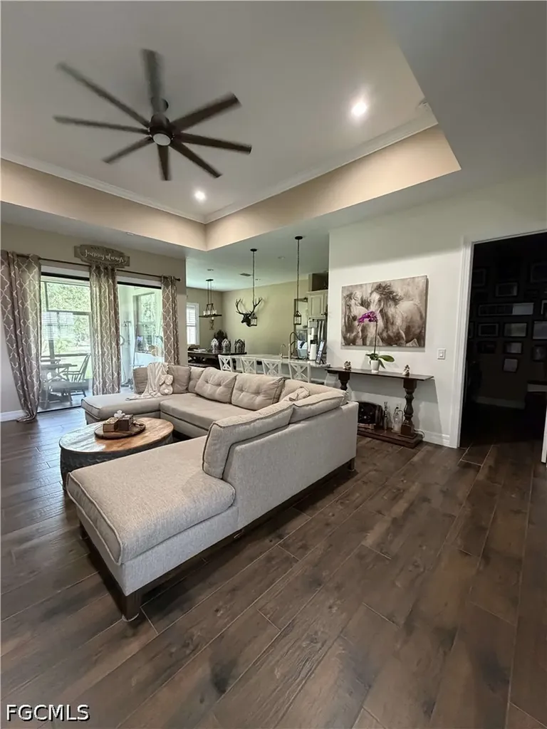 190 2nd Street SE Naples FL 34117