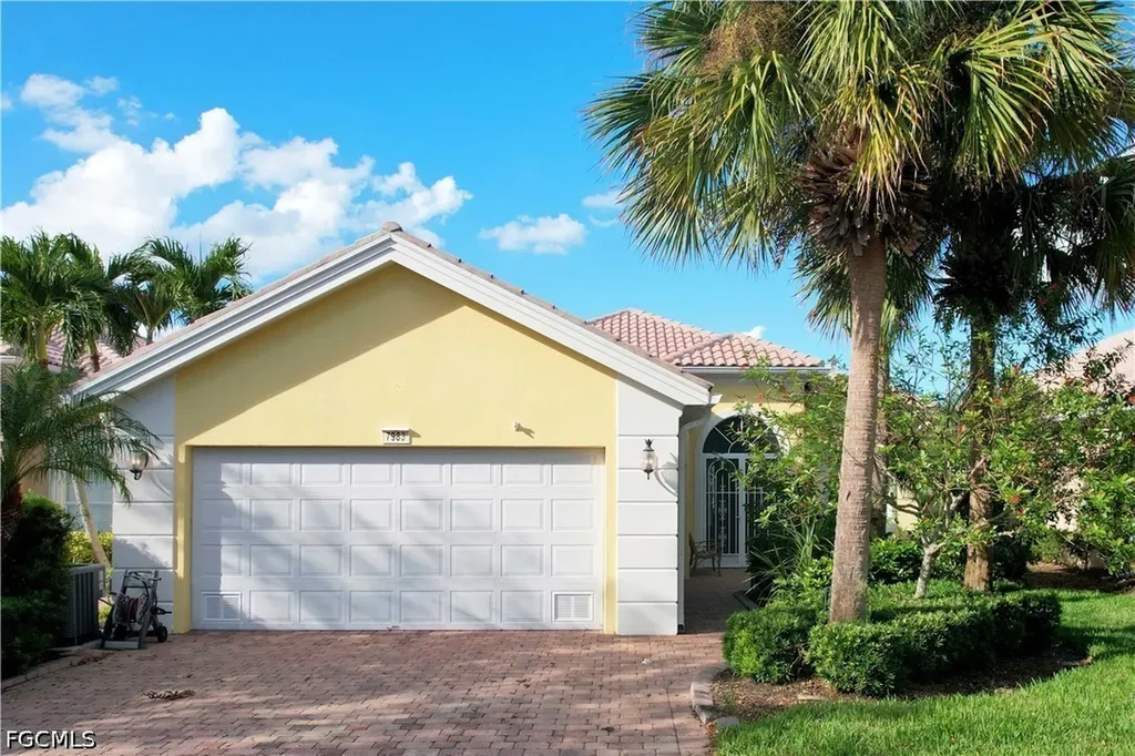 7983 Valentina Court Naples FL 34114