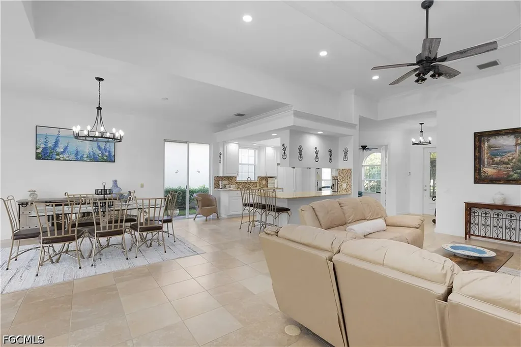 7983 Valentina Court Naples FL 34114