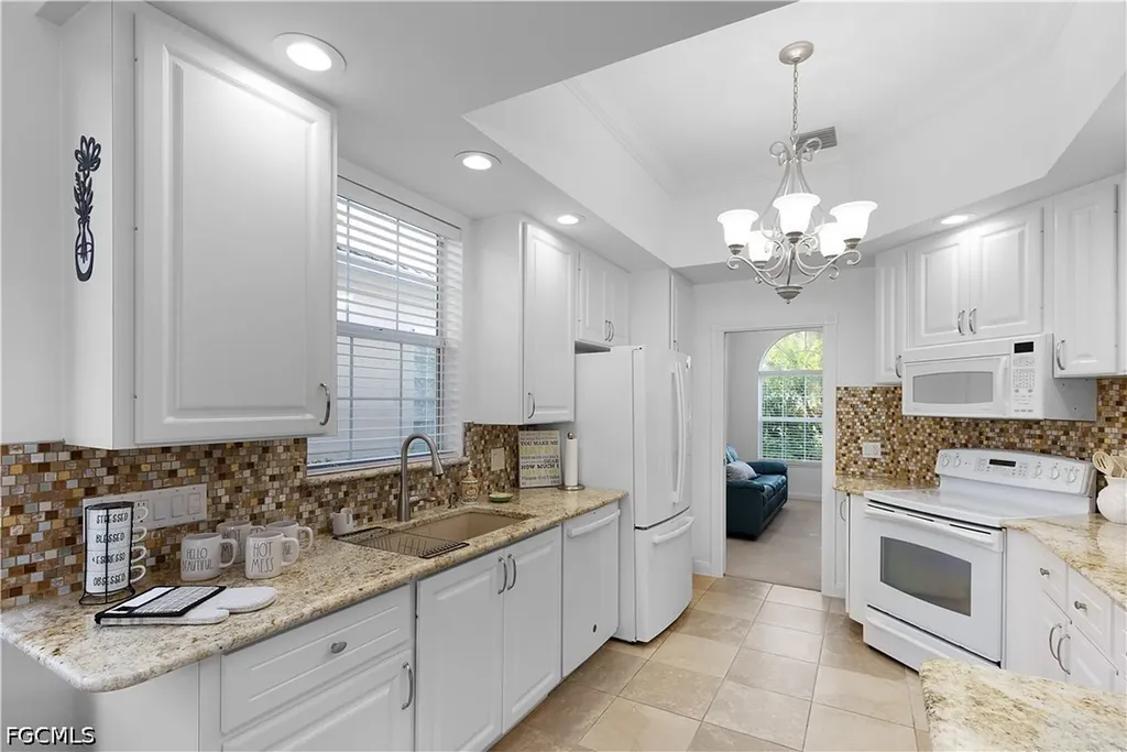 7983 Valentina Court Naples FL 34114