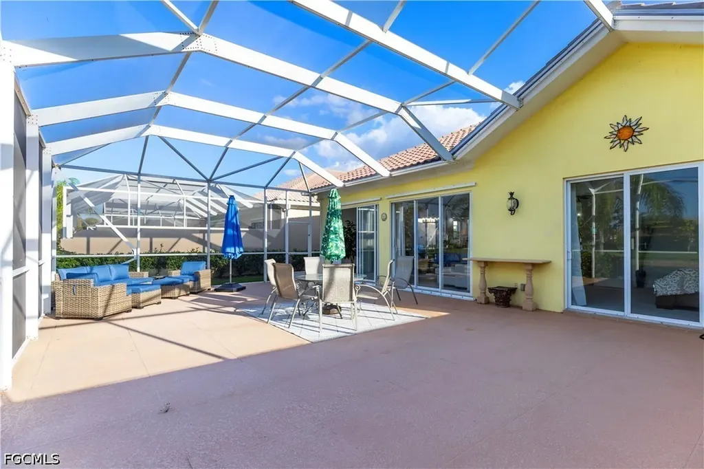 7983 Valentina Court Naples FL 34114