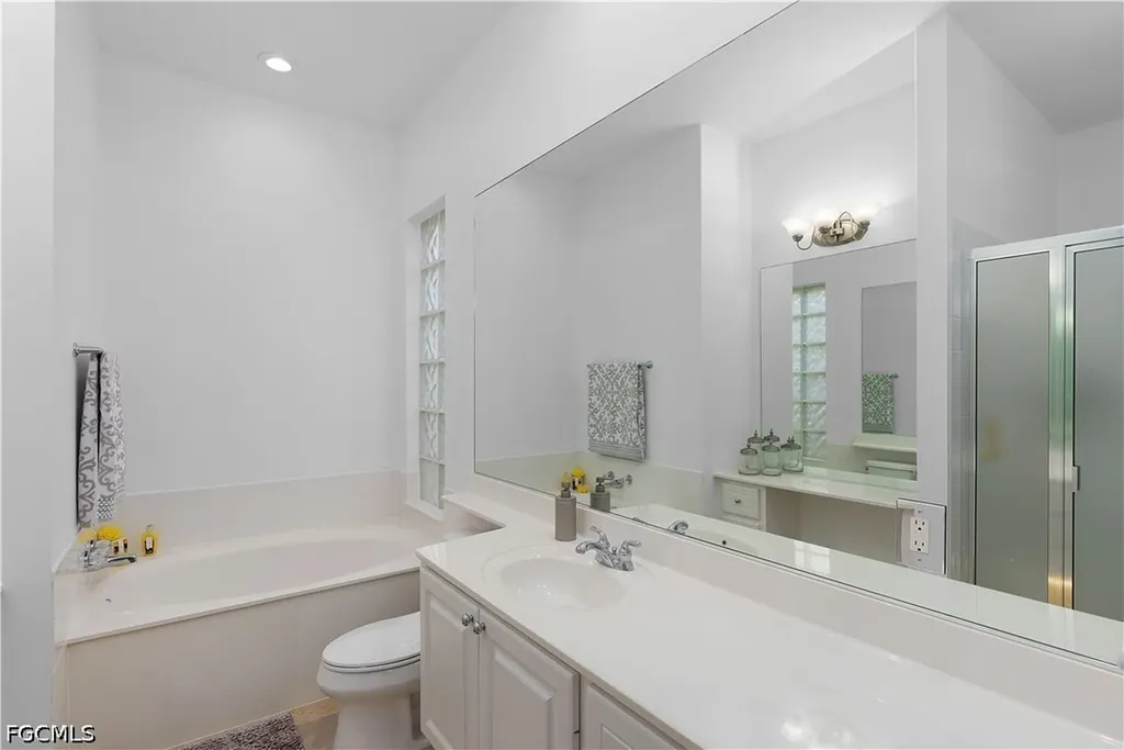 7983 Valentina Court Naples FL 34114