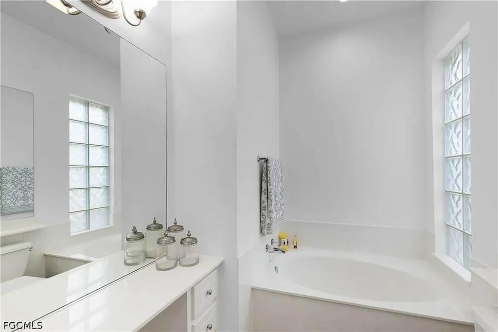 7983 Valentina Court Naples FL 34114