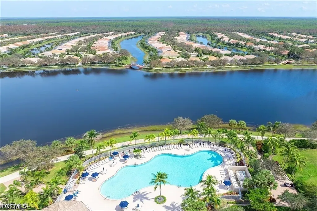 7983 Valentina Court Naples FL 34114