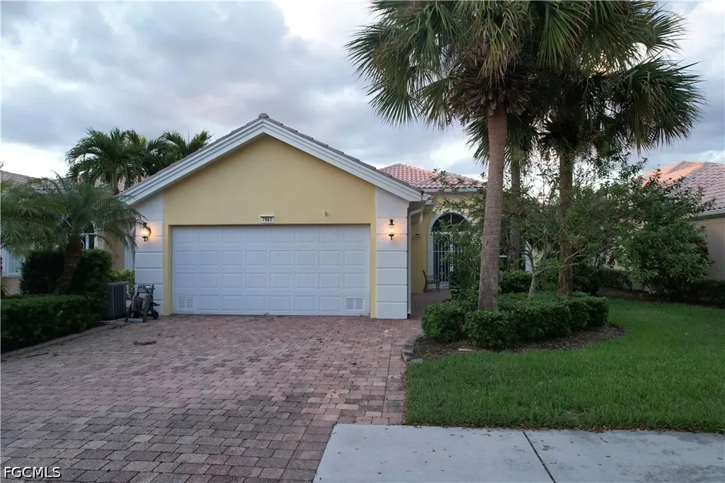7983 Valentina Court Naples FL 34114