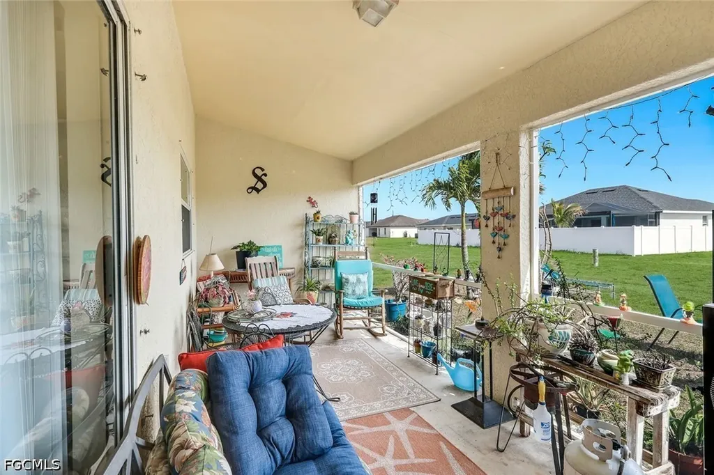 1020 Diplomat Parkway W Cape Coral FL 33993