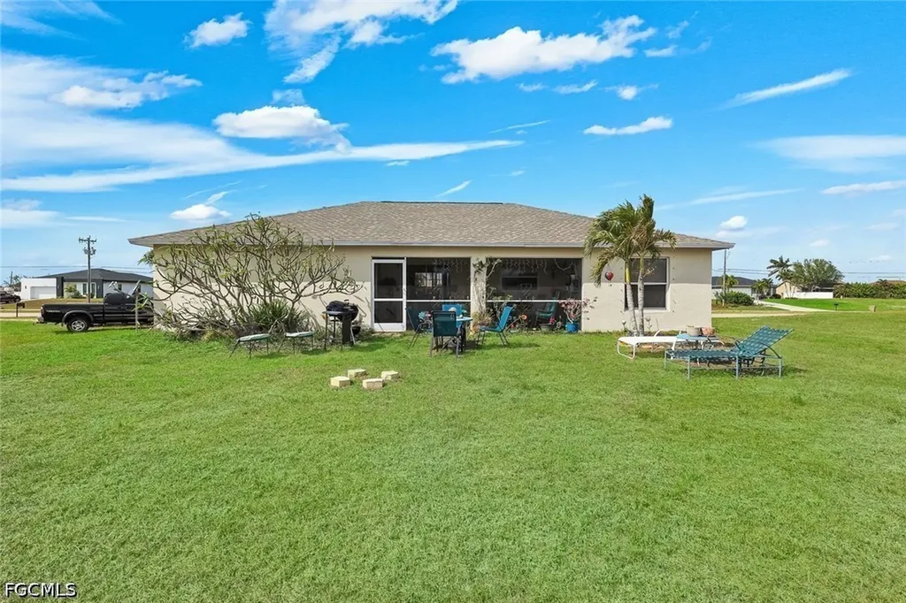 1020 Diplomat Parkway W Cape Coral FL 33993