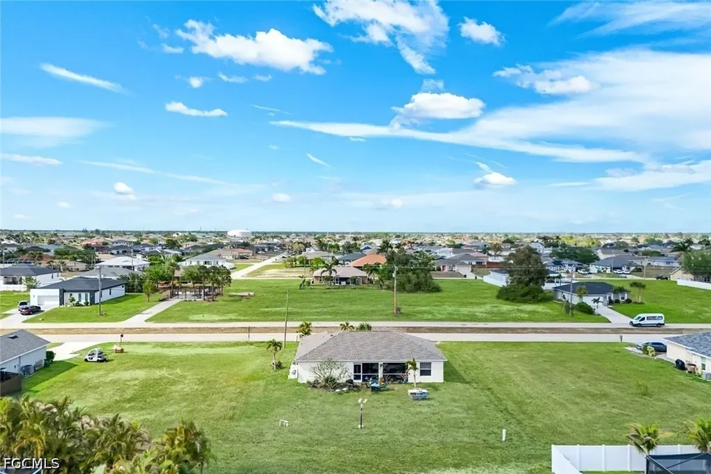 1020 Diplomat Parkway W Cape Coral FL 33993