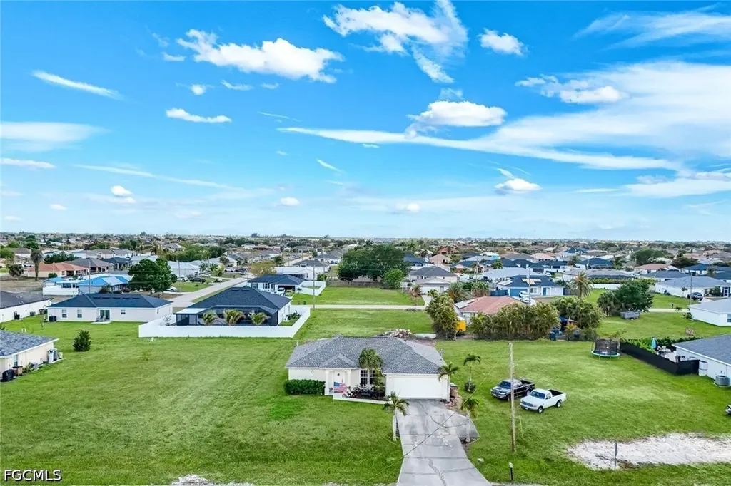 1020 Diplomat Parkway W Cape Coral FL 33993