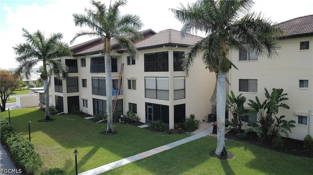 11460 Caravel Circle Fort Myers FL 33908