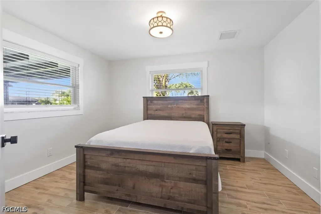 2232 SE 27th Street Cape Coral FL 33904