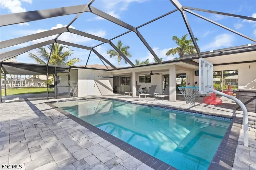 2232 SE 27th Street Cape Coral FL 33904