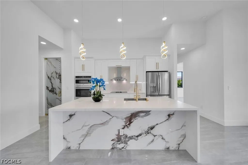 3237 NW 21st Street Cape Coral FL 33993