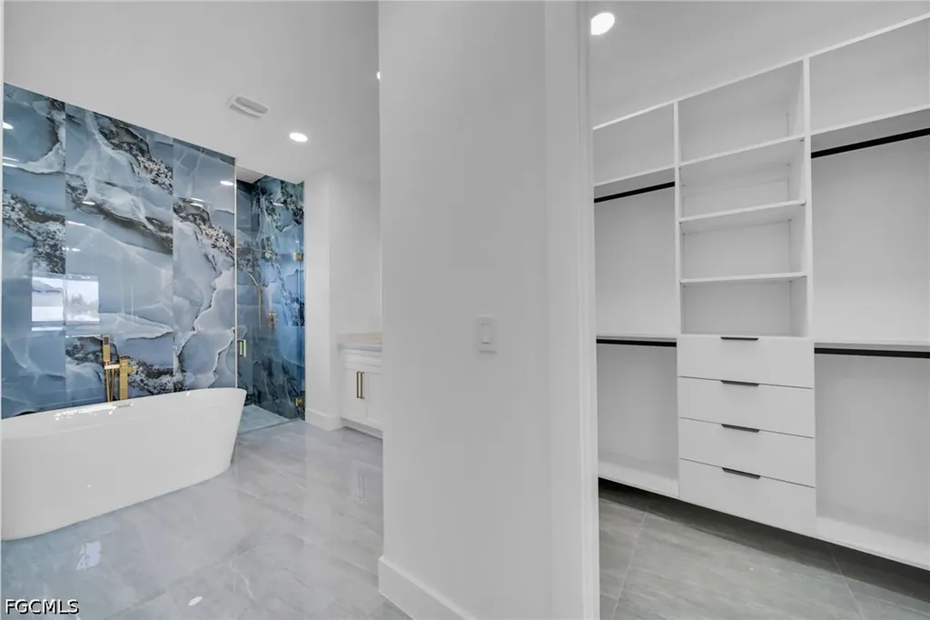 3237 NW 21st Street Cape Coral FL 33993