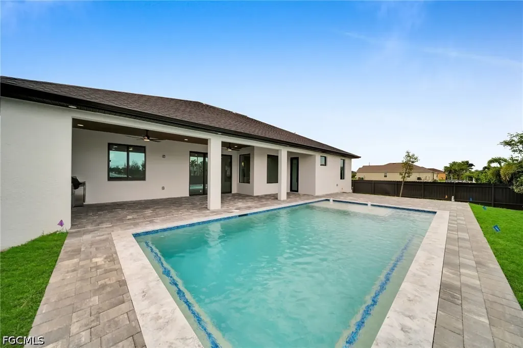 3237 NW 21st Street Cape Coral FL 33993