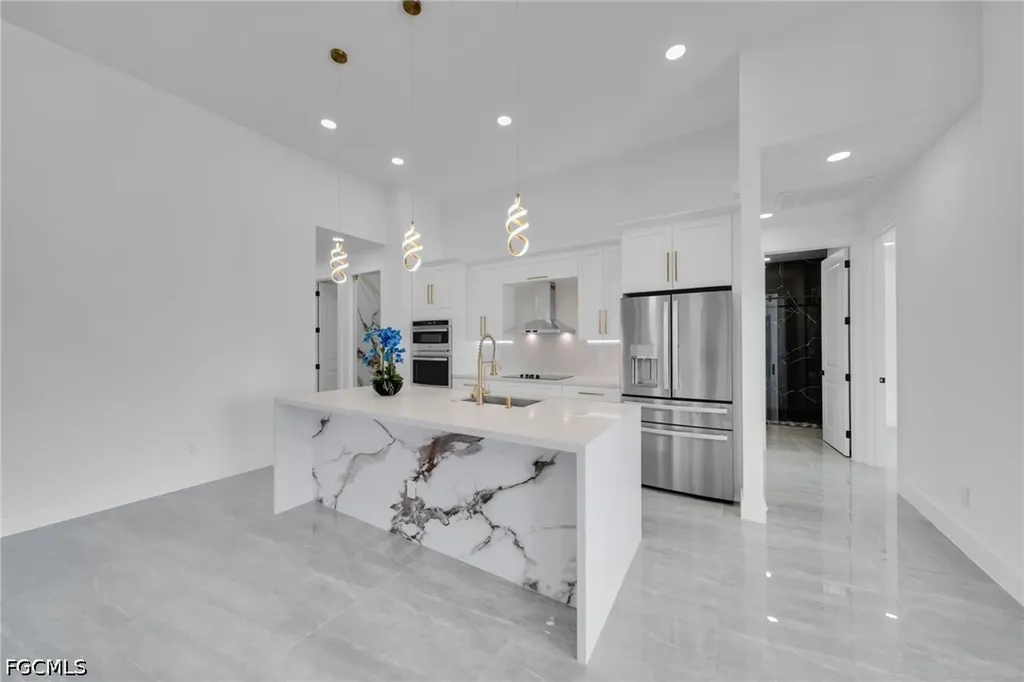 3237 NW 21st Street Cape Coral FL 33993