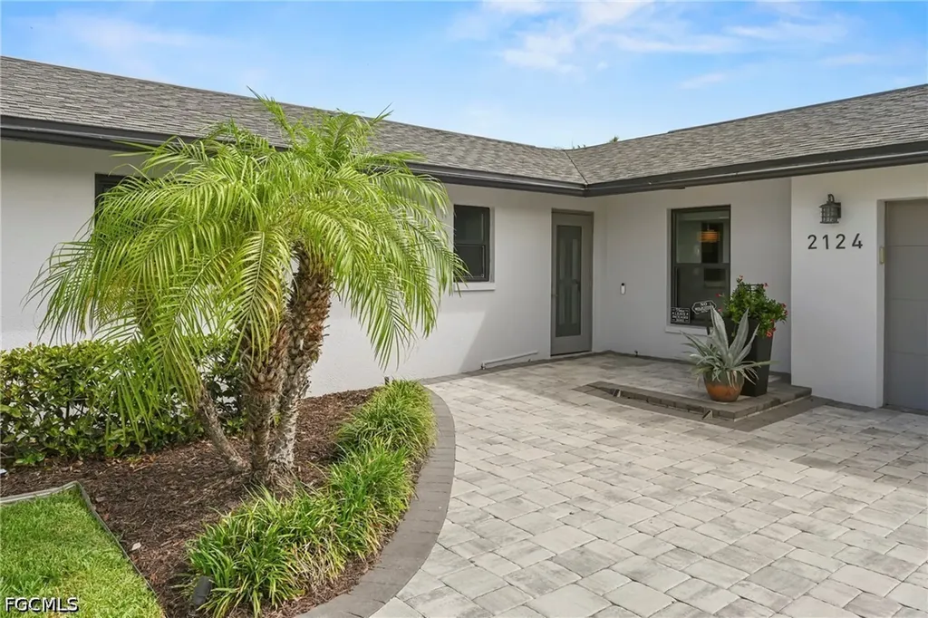 2124 Saint Croix Avenue Fort Myers FL 33905