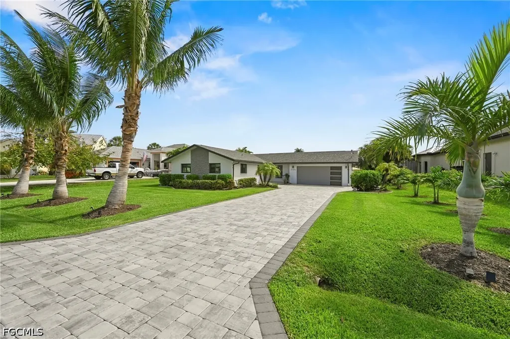 2124 Saint Croix Avenue Fort Myers FL 33905