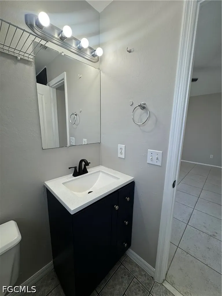 1700 NE 12th Street Cape Coral FL 33909