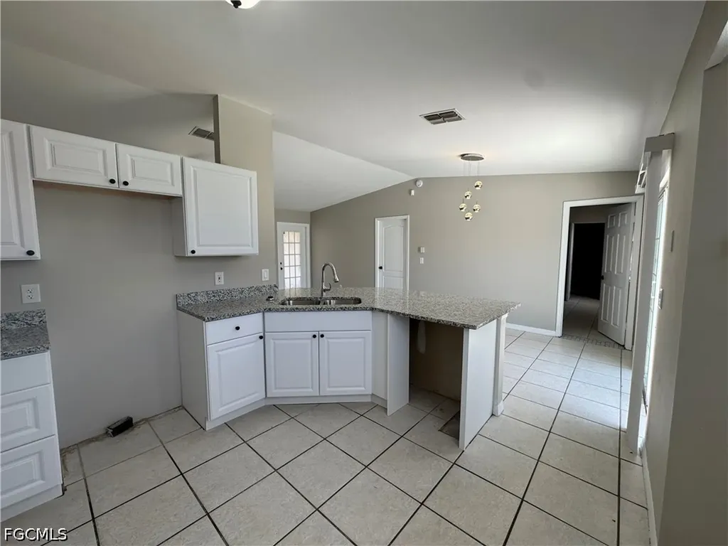 1700 NE 12th Street Cape Coral FL 33909