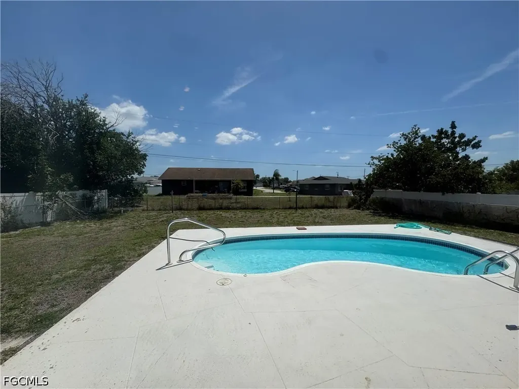 1700 NE 12th Street Cape Coral FL 33909