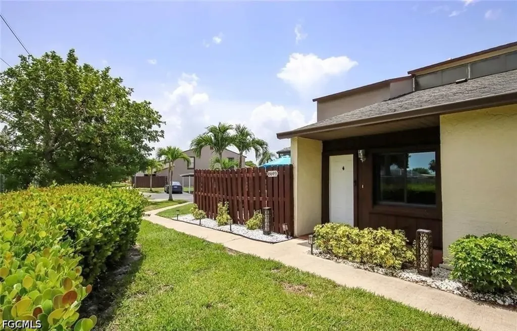 8849 Somerset Boulevard Fort Myers FL 33919