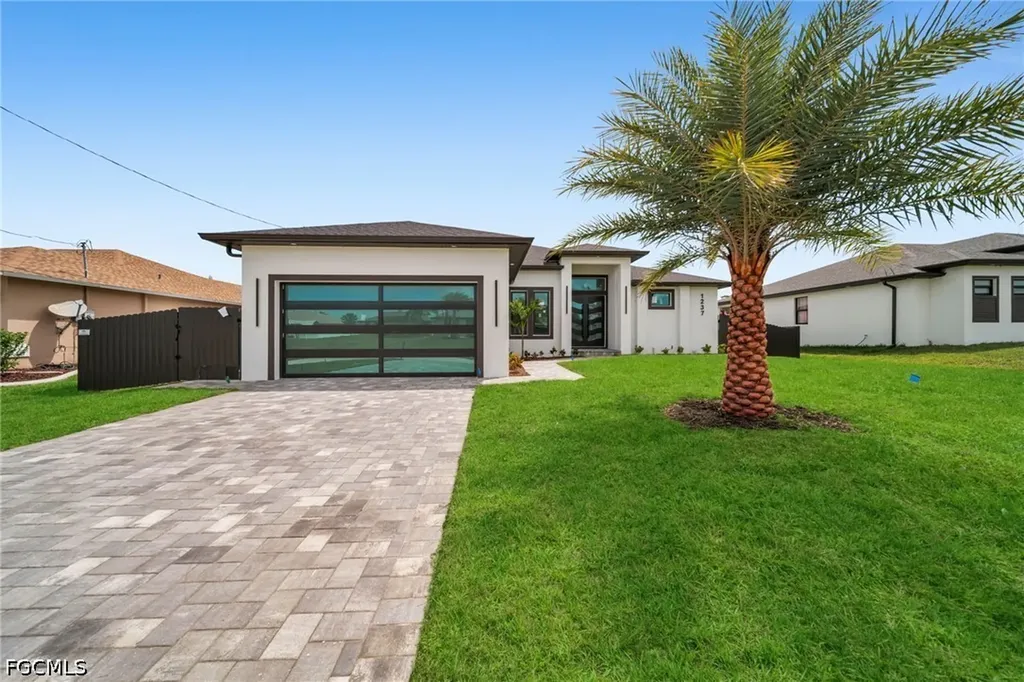 1237 NW 37th Avenue Cape Coral FL 33993