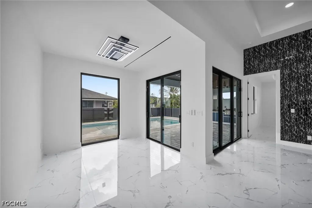 1237 NW 37th Avenue Cape Coral FL 33993