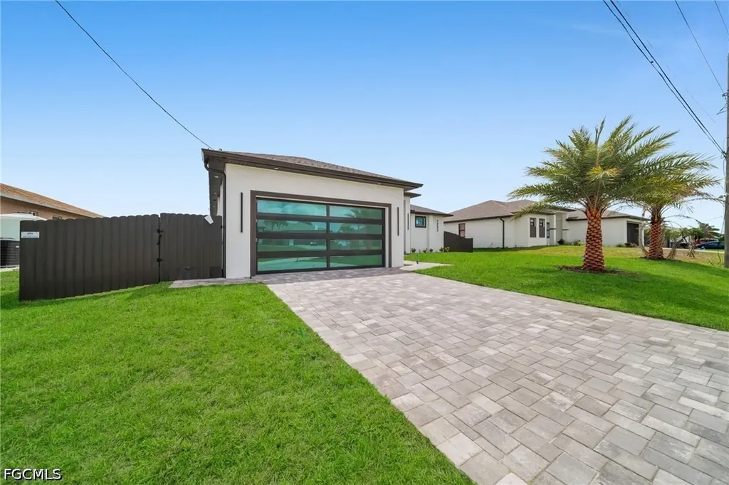 1237 NW 37th Avenue Cape Coral FL 33993
