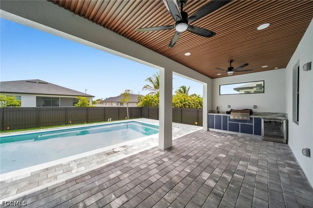 1237 NW 37th Avenue Cape Coral FL 33993