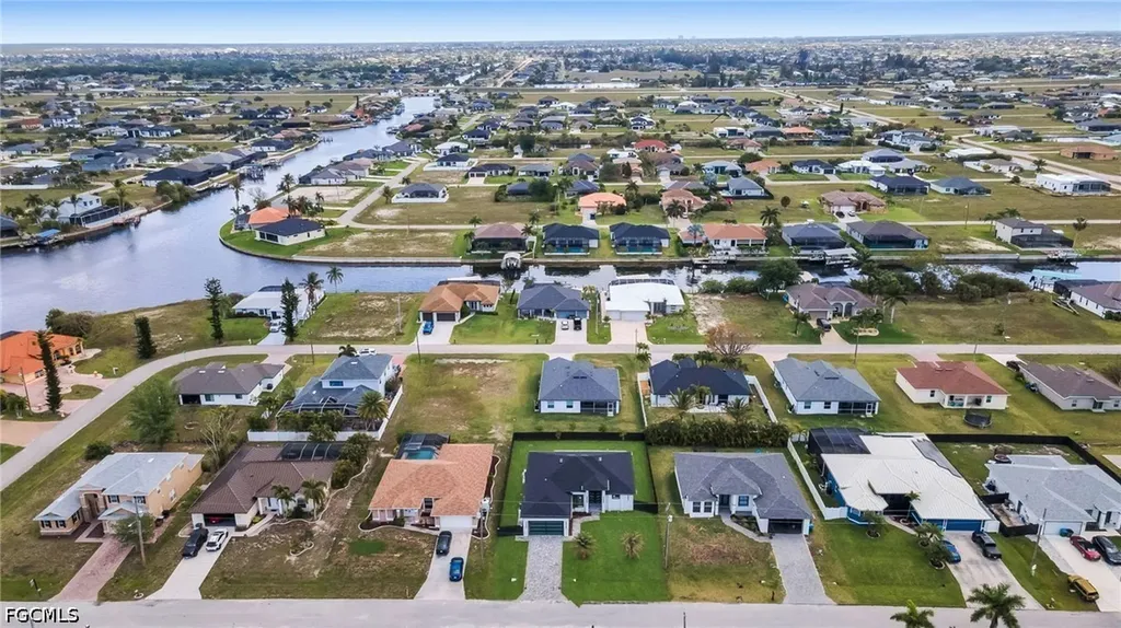 1237 NW 37th Avenue Cape Coral FL 33993